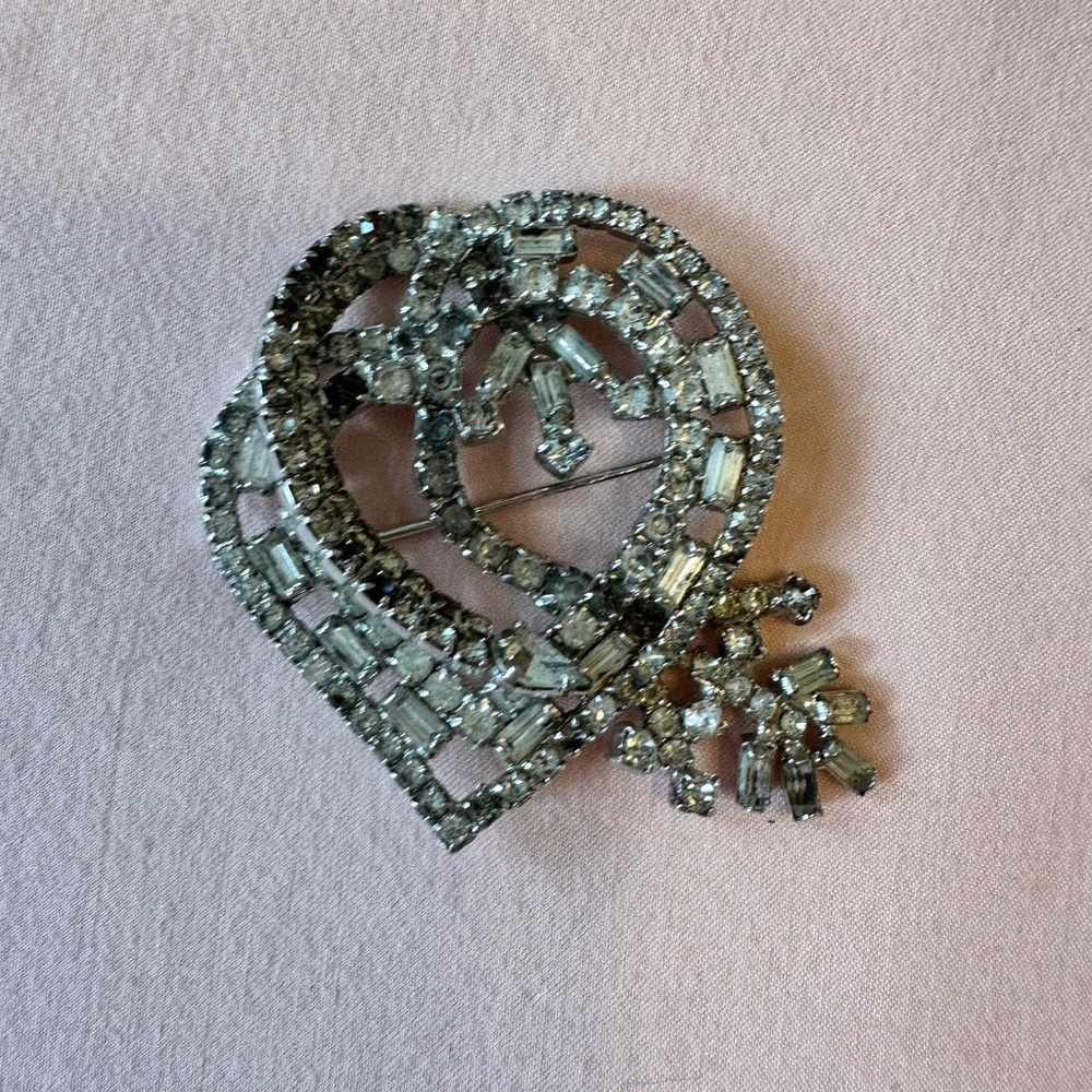 Crystal Brooch/Pin